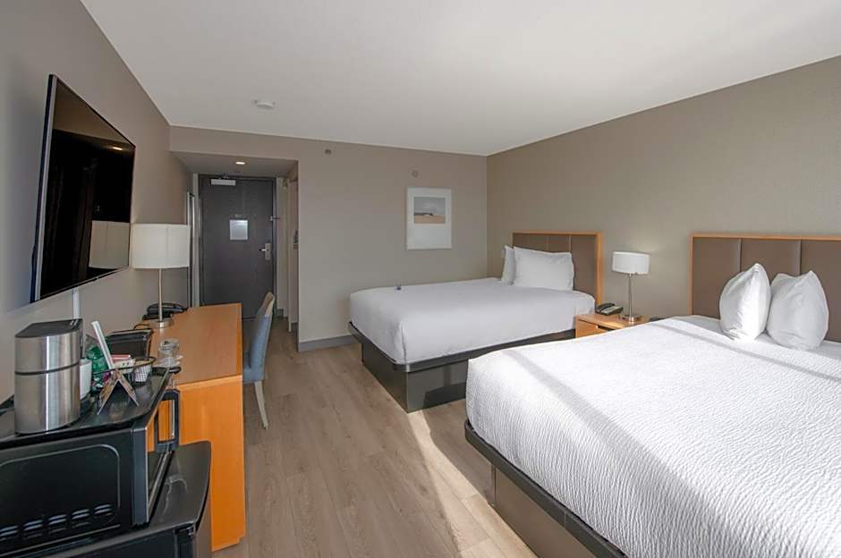 Coast Chilliwack Hotel