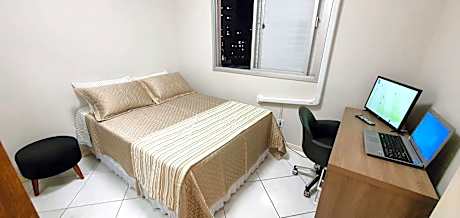 QUARTO TOP no CENTR0 com Cama Box de casal - acomoda at¿ pessoas - Home Office - WIFI - Smart TV com Apps Youtube - Cozinha - ba
