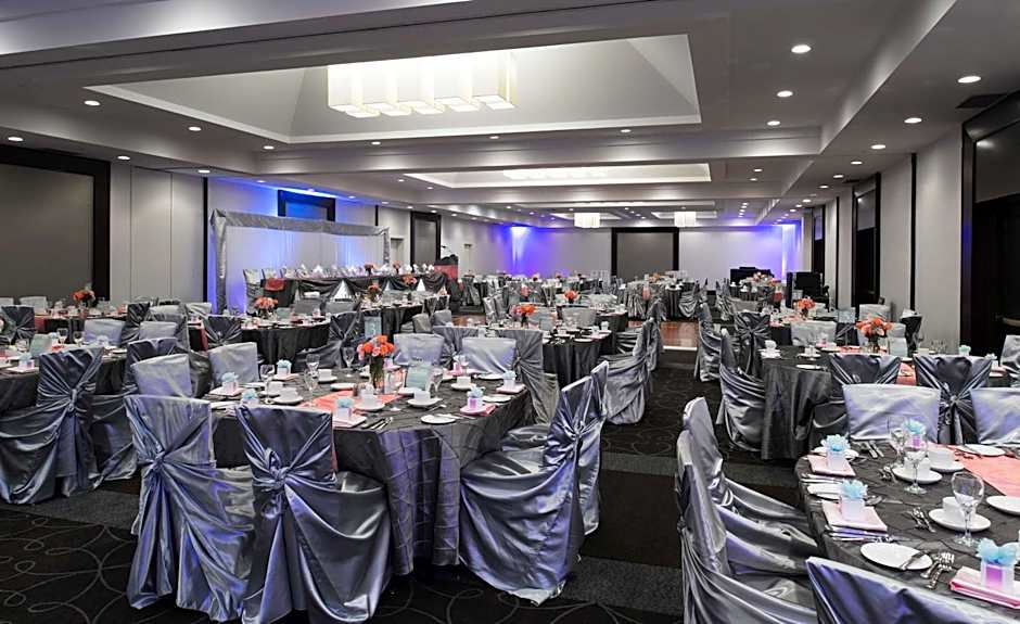 Hilton Winnipeg Airport Suites