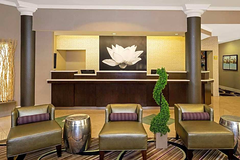 La Quinta Inn & Suites by Wyndham Houston West Park 10
