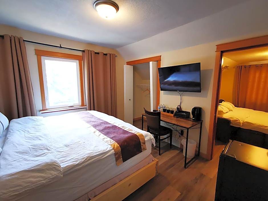 Riverfront Estate Bed&Breakfast Banff