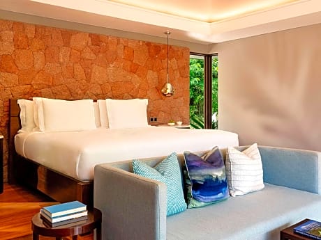 Grand Panoramic Pool Villa
