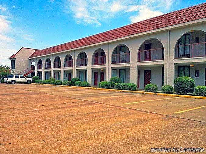 Motel 6-Longview, TX - North
