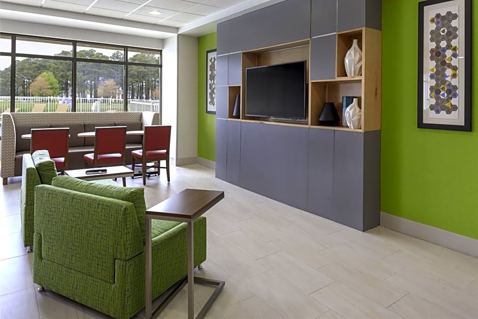 Holiday Inn Express Myrtle Beach-Broadway at the Beach, an IHG Hotel