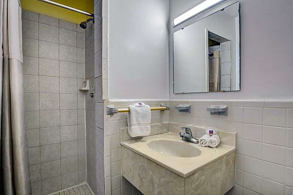 Motel 6-Americus, GA