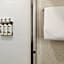 Holiday Inn Express & Suites Sarasota Bradenton