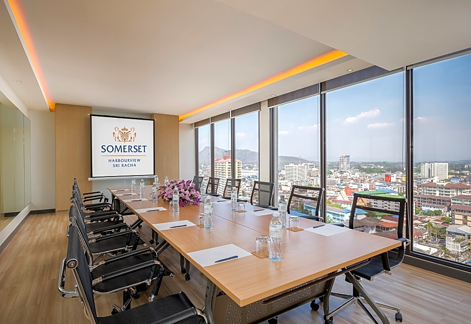Somerset Harbourview Sri Racha