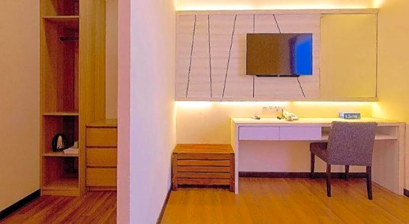 iStay Hotel