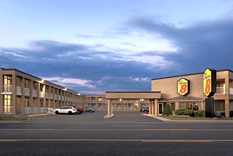 Super 8 by Wyndham Windsor/Dougall