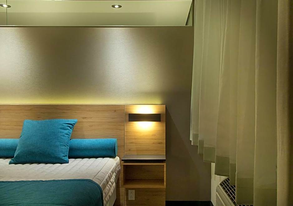 Ramada by Wyndham Laval