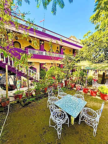 Hotel New Sun N Rock ( 1km from Nakki Lake )