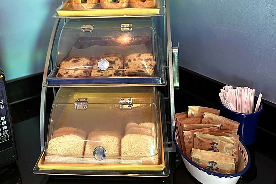 Days Inn by Wyndham Torrington