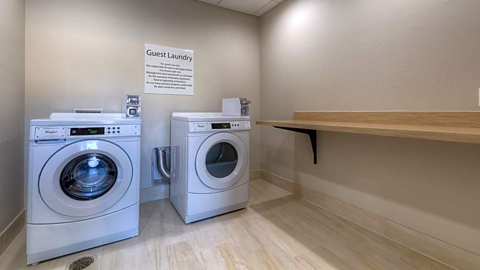 Holiday Inn Express & Suites Tulsa Midtown By IHG