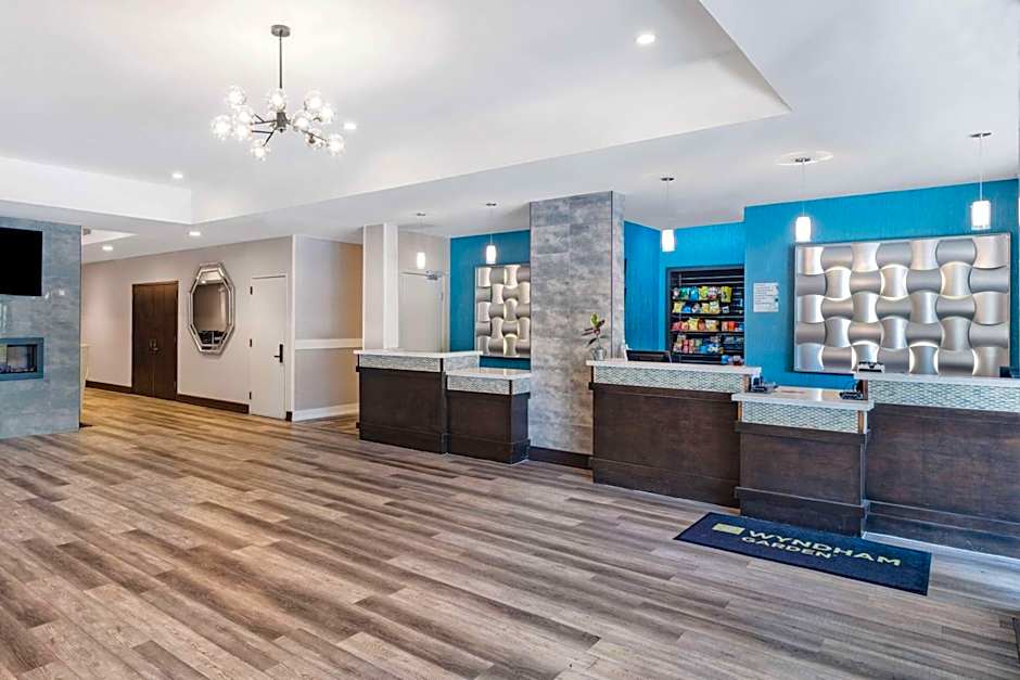 Wyndham Garden Kenosha Harborside