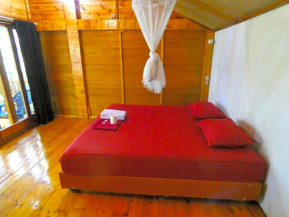 Santi Garden Bungalows