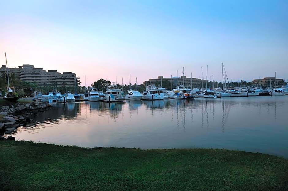 Marina Banderas Suites Hotel Boutique