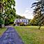Monroe Manor Inn