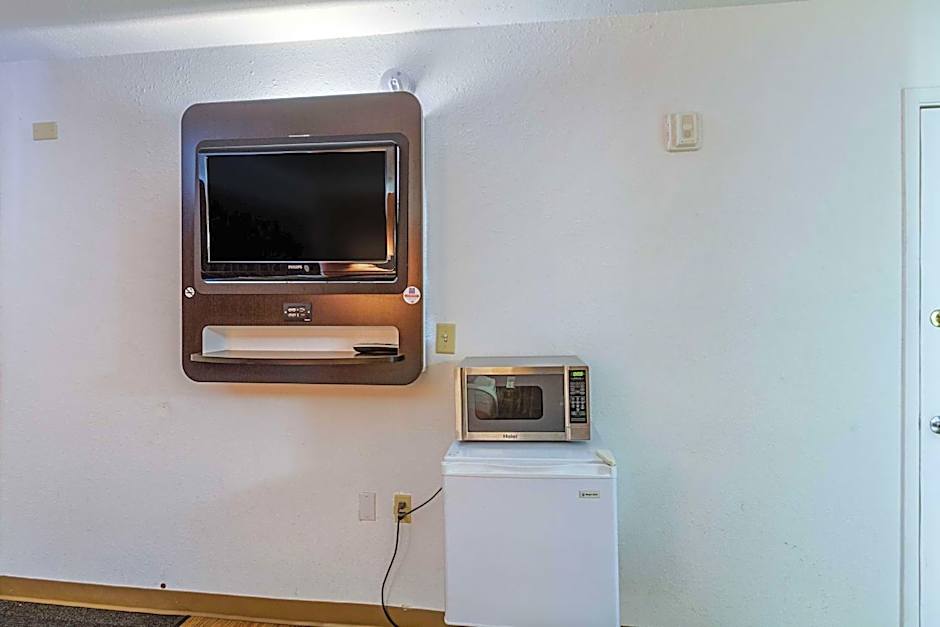 Motel 6-Oshkosh, WI