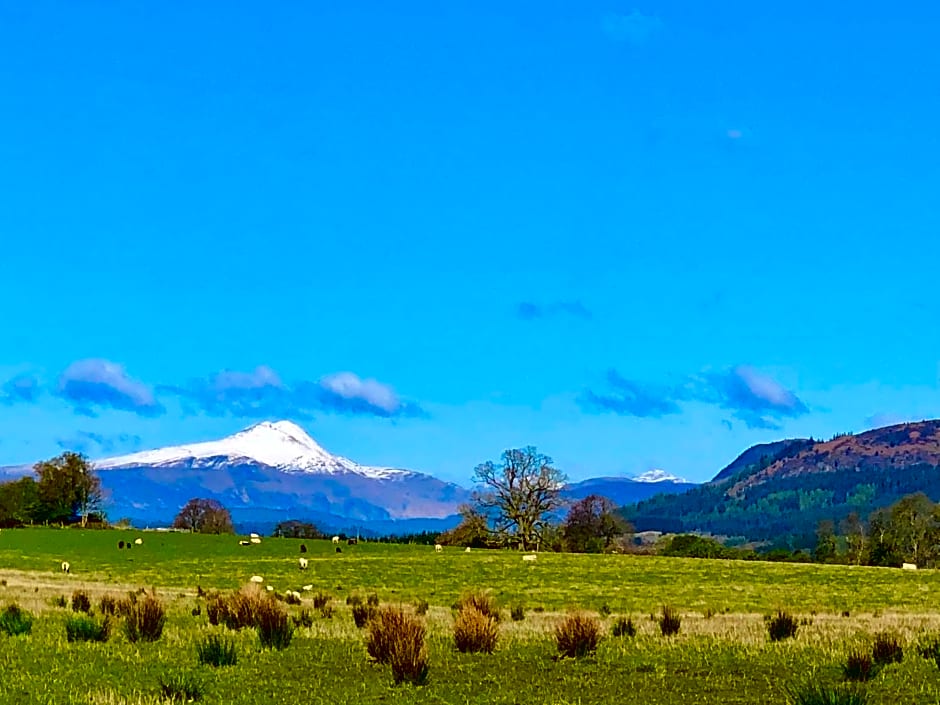 Trossachs Barn & Cabin - boutique B&B