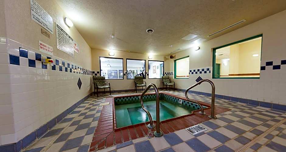 Country Inn & Suites by Radisson, Elkhart North, IN