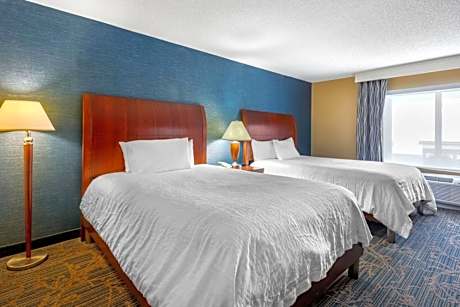 2 Queen Mobility Accessible W/Rollin Shower