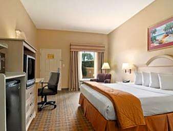 Double Room with Two Double Beds and Bathtub - Non-Smoking