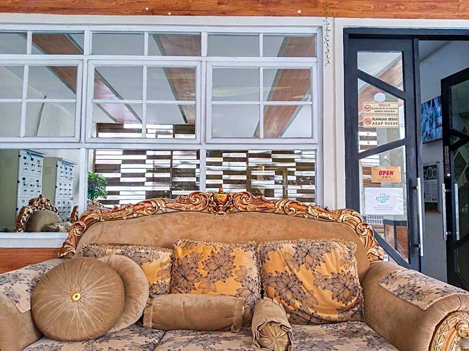 Yayah Guest House Syariah