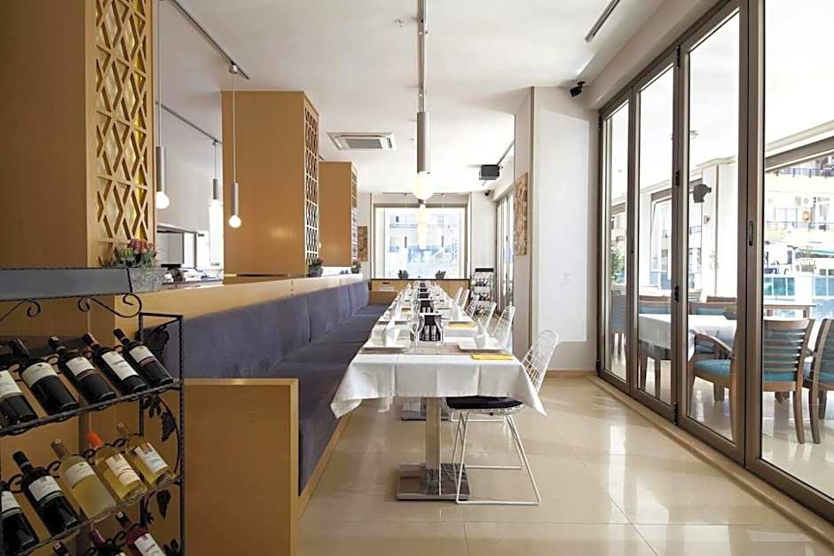 Aurasia Design Hotel