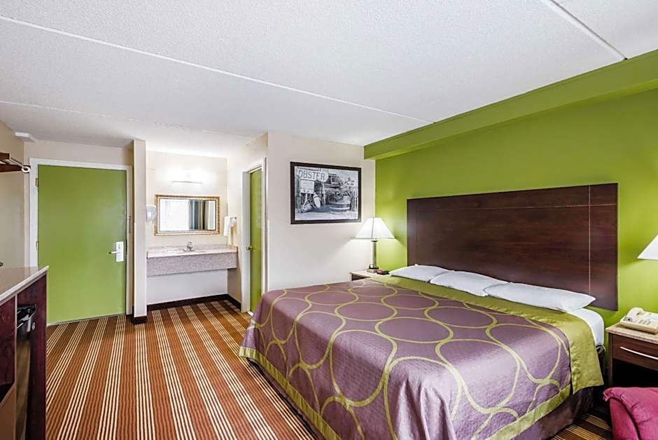 Super 8 by Wyndham Bangor