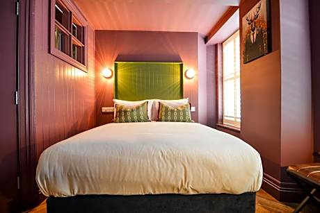Snug Double Room