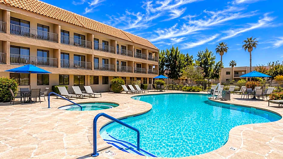 Holiday Inn Express Palm Desert By IHG