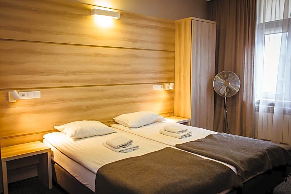 Foto 1 von 12 von 1 Double Bed or 2 Beds