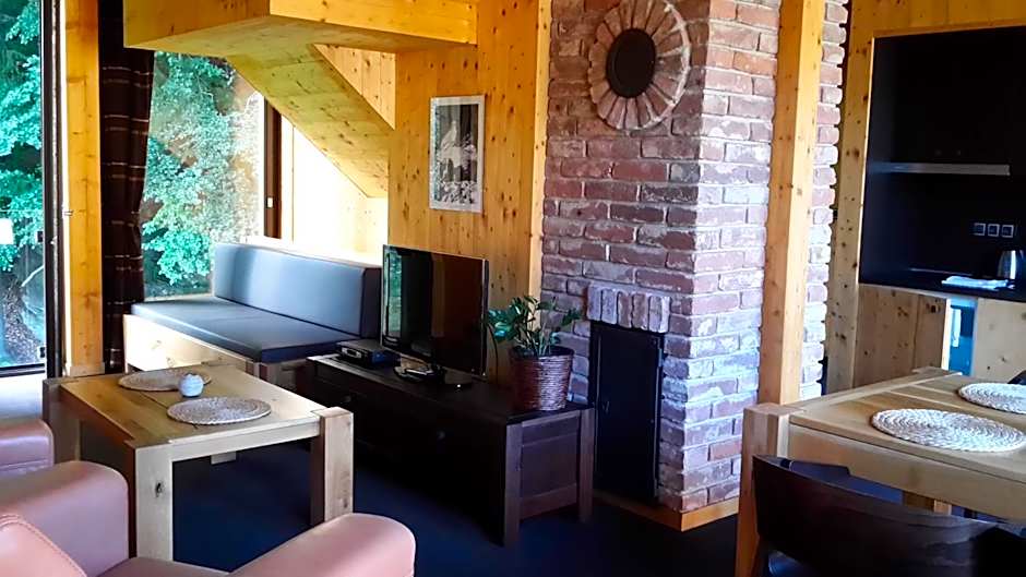Krakonošova Dílna "WOODHAUS"