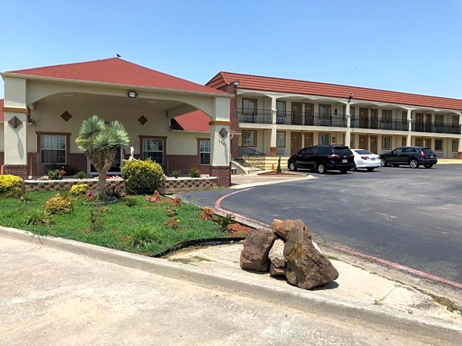 Days Inn by Wyndham Gainesville