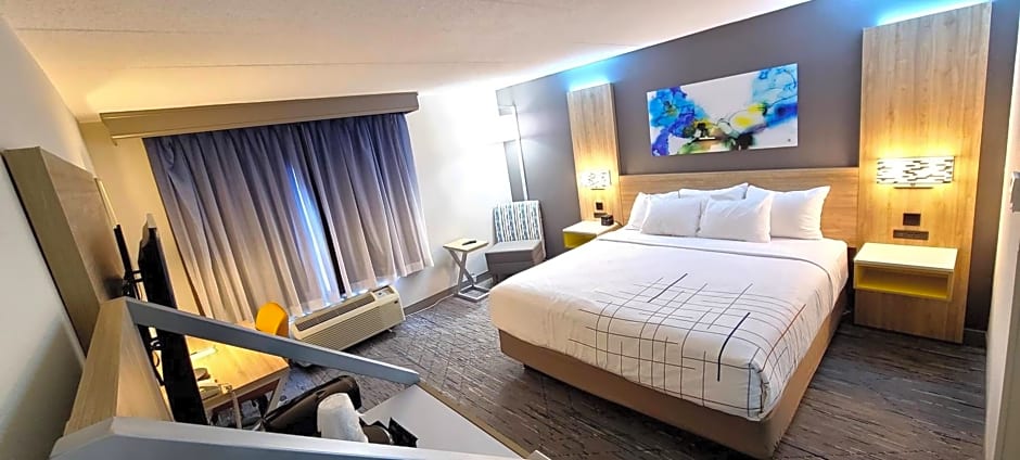 La Quinta Inn & Suites by Wyndham Lexington Park