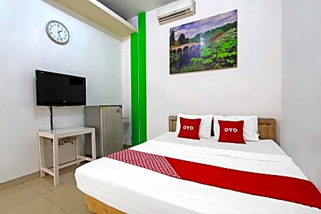 OYO Life 91957 Hotel Roda Mas 2