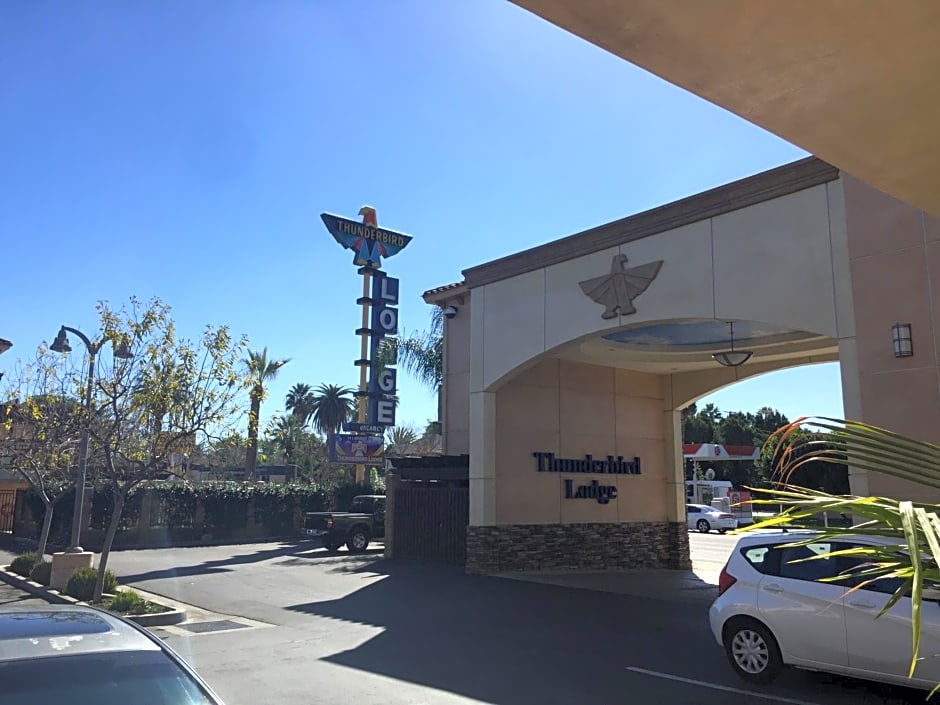 Thunderbird Lodge