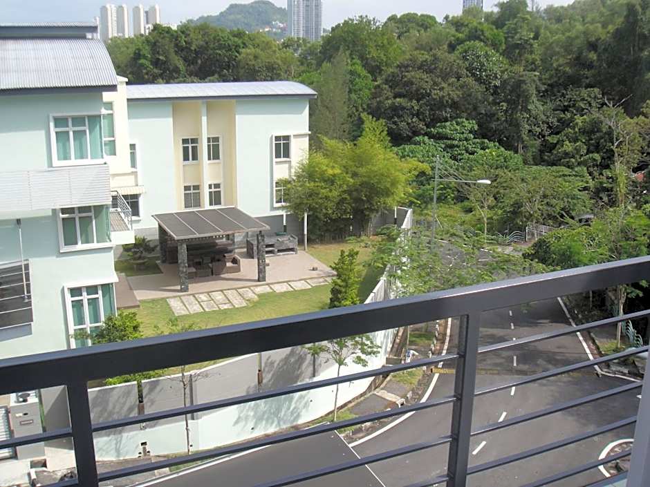 Shamrock Beach Villas Batu Ferringhi Penang