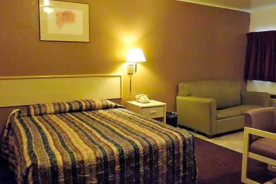 Travelodge by Wyndham Farmington
