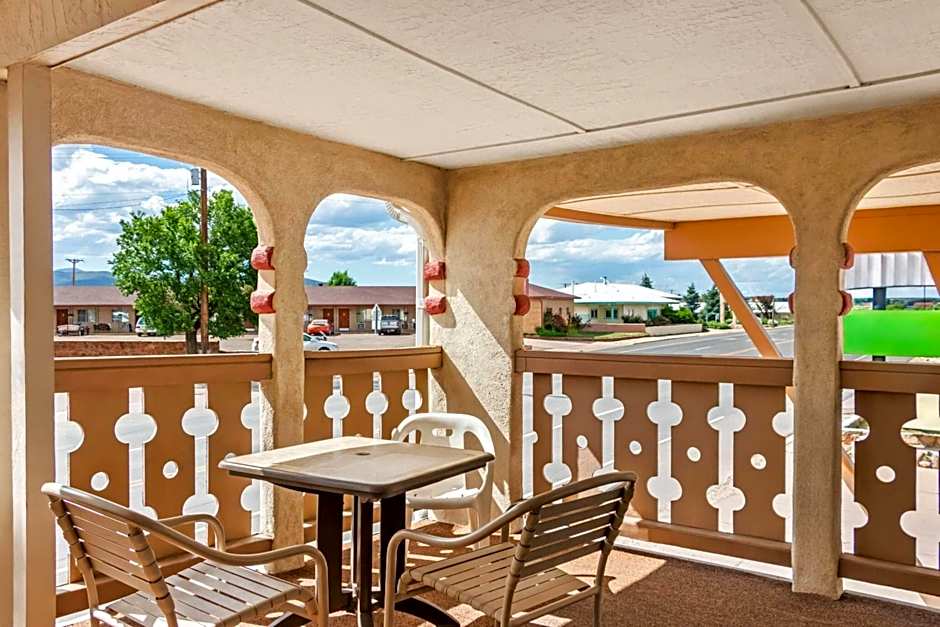 Travelodge by Wyndham Las Vegas NM