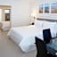 Diane Oceanfront Suites