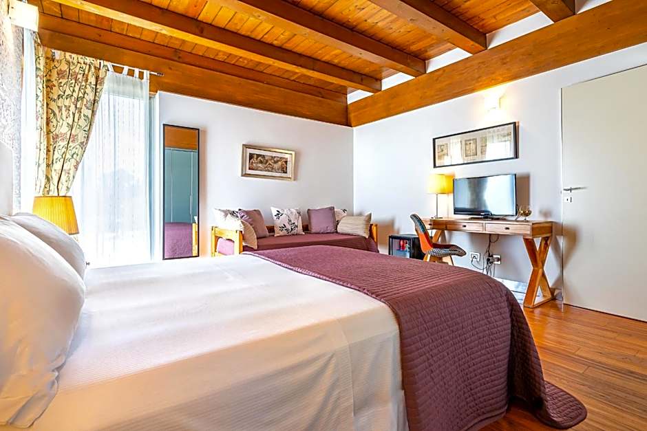 Casale Delle Ronde B&B