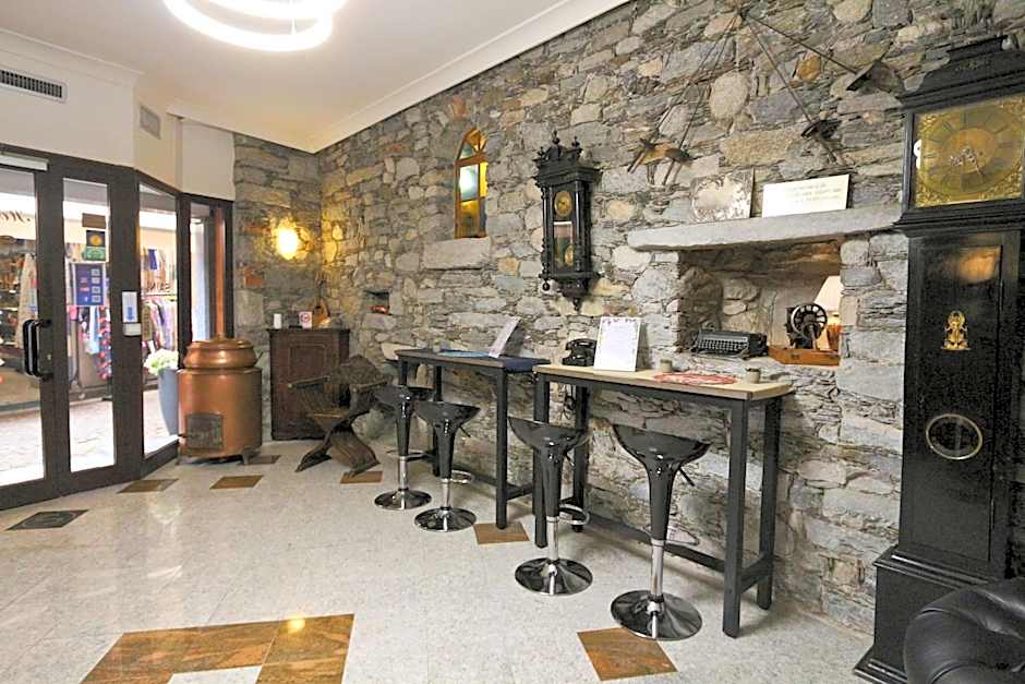 Hotel Saini with Air conditioning