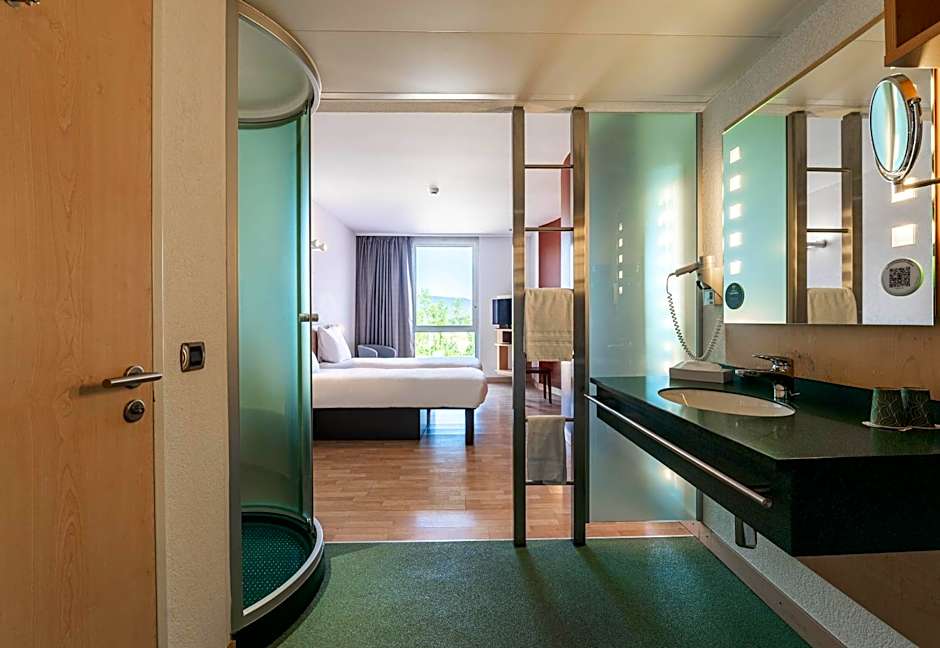 B&B Hotel Lully 3 Lakes