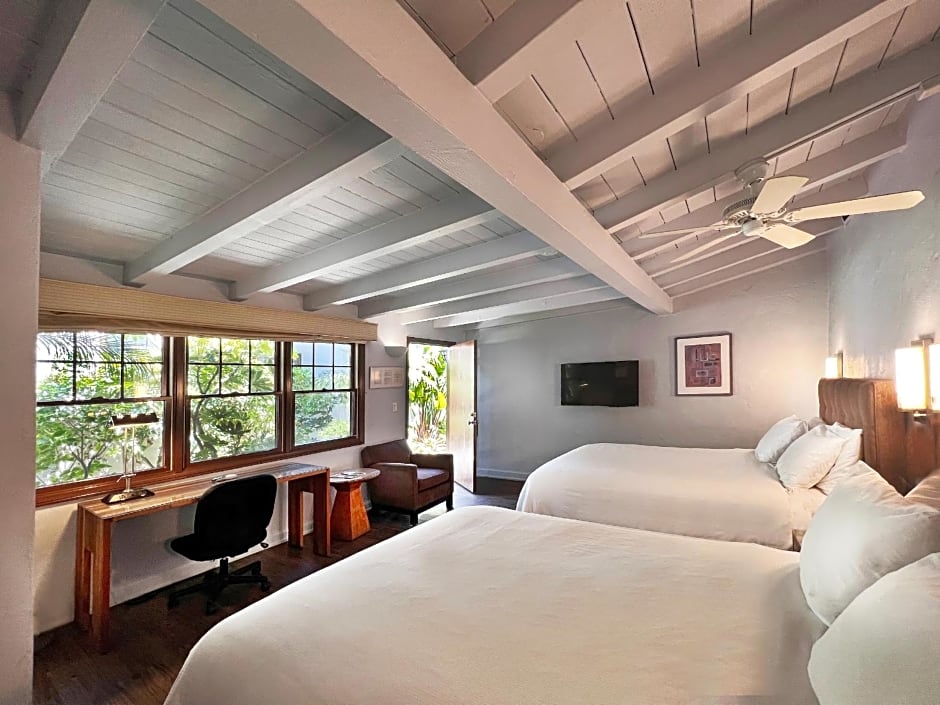 Casa Del Mar Inn