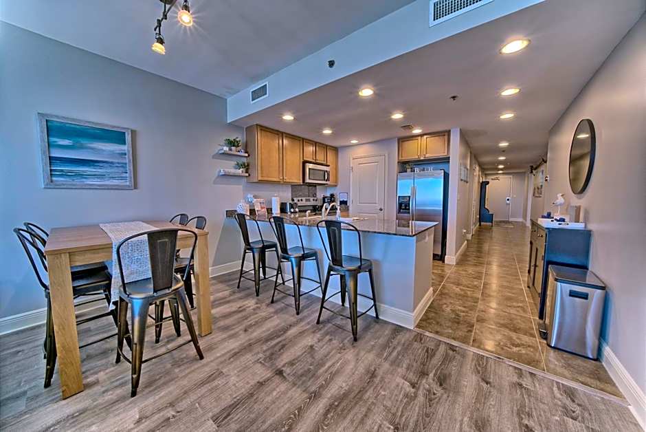 OCEAN FRONT CONDO w INCREDIBLE VIEWS