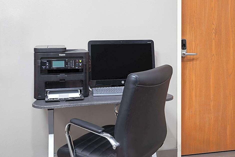 Microtel Inn & Suites by Wyndham Janesville