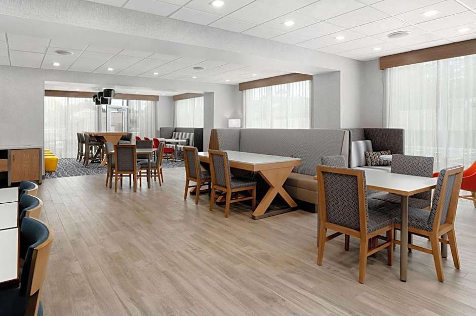 Hampton Inn By Hilton & Suites Bellingham Airport, WA