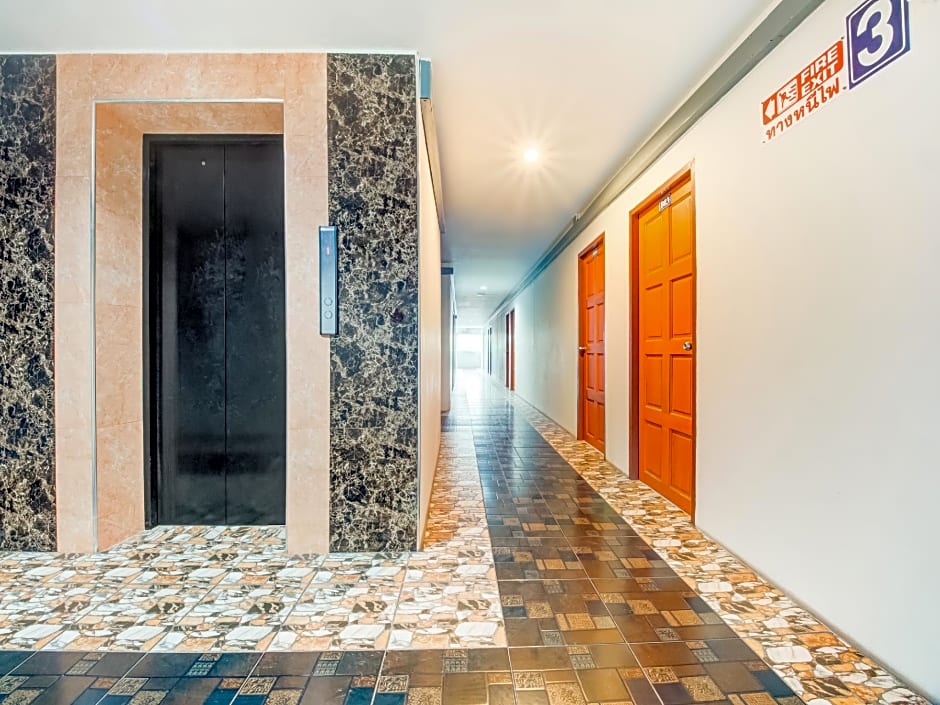 OYO 75337 Ponpaipan1