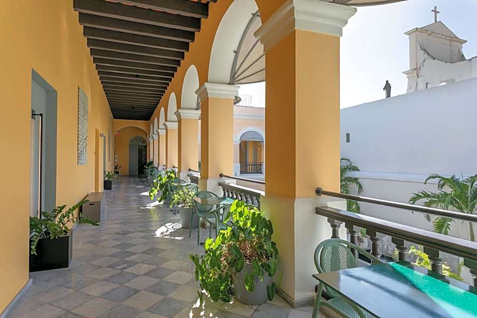 Palacio Provincial San Juan, Curio Collection by Hilton